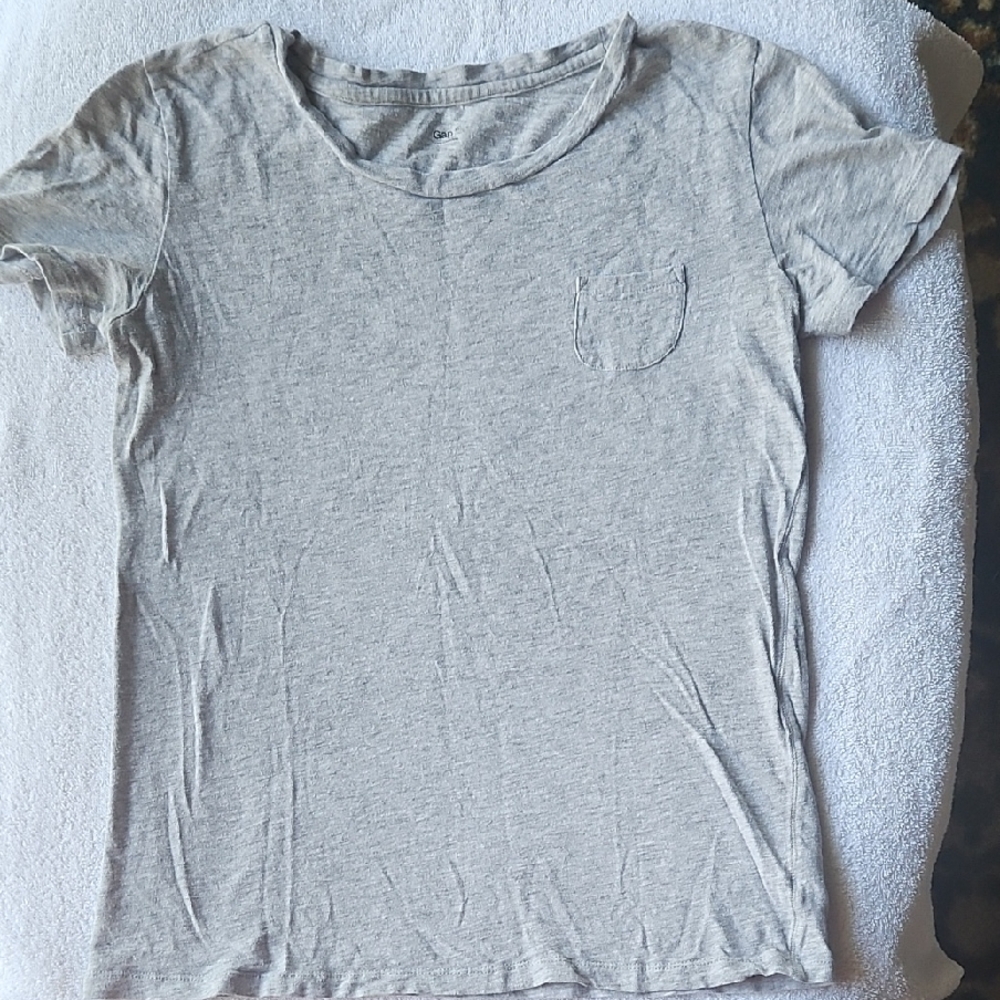 GAP Heather Gray Knit Top